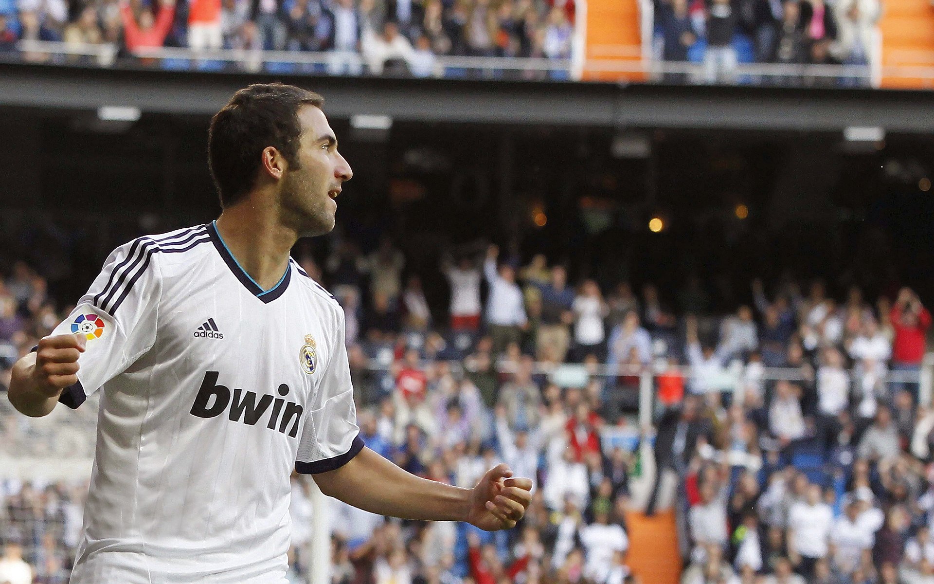 焦点战阿拉巴证明自我价值，佛罗伦萨补时绝杀洪都拉斯引热议