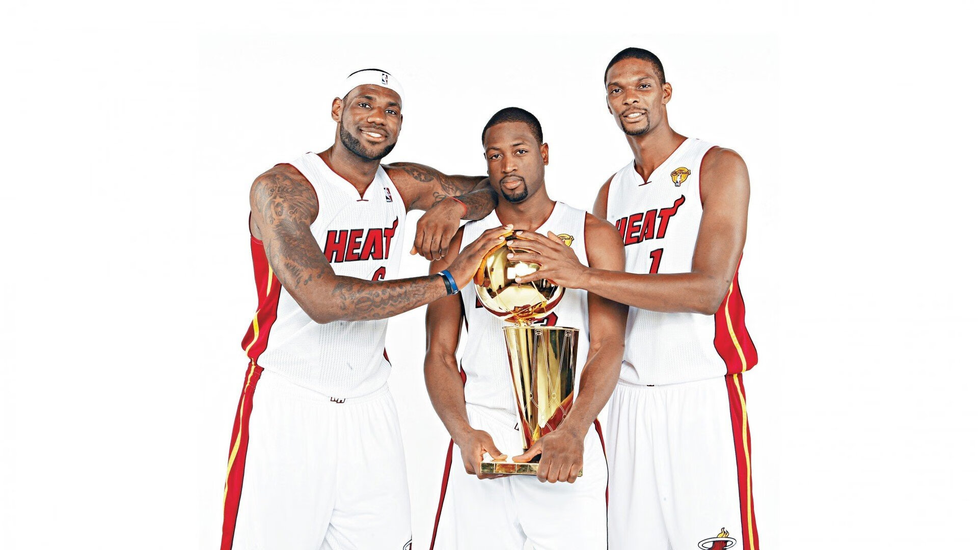 易建联状态火热，上海队轻取江苏队展现团队实力